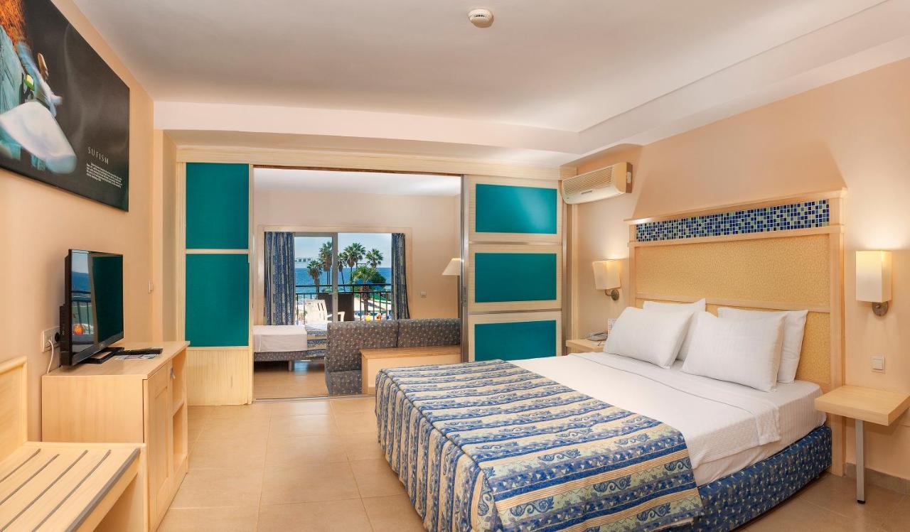 Ephesia Holiday Beach Club คูซาดาซี ภายนอก รูปภาพ