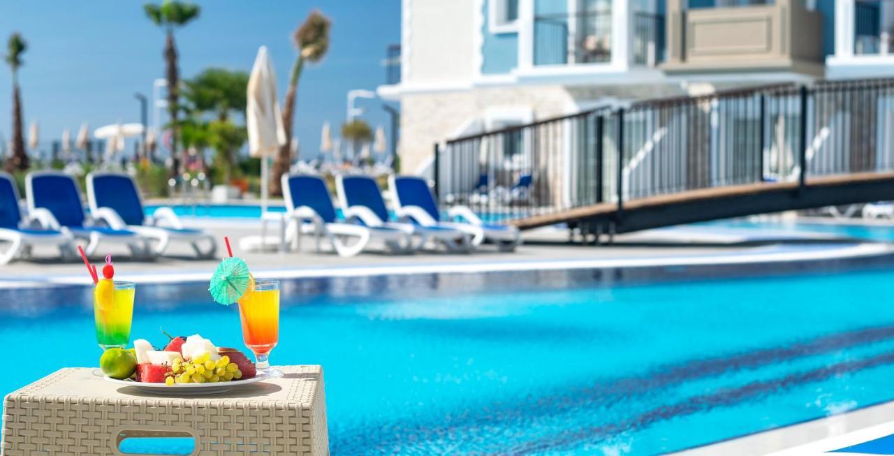 Ephesia Holiday Beach Club คูซาดาซี ภายนอก รูปภาพ