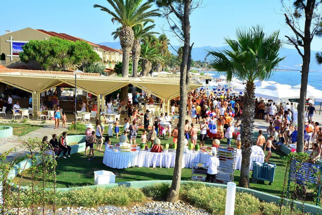 Ephesia Holiday Beach Club คูซาดาซี ภายนอก รูปภาพ