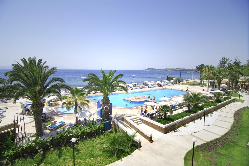 Ephesia Holiday Beach Club คูซาดาซี ภายนอก รูปภาพ