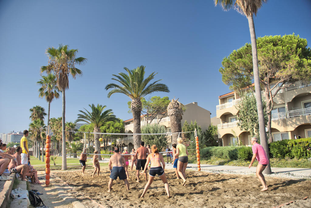 Ephesia Holiday Beach Club คูซาดาซี ภายนอก รูปภาพ